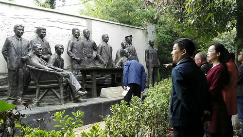 2017年4月18日贵州黔东南政协在区政协陪同下参观考察呈贡魁阁冰心默庐 (4)