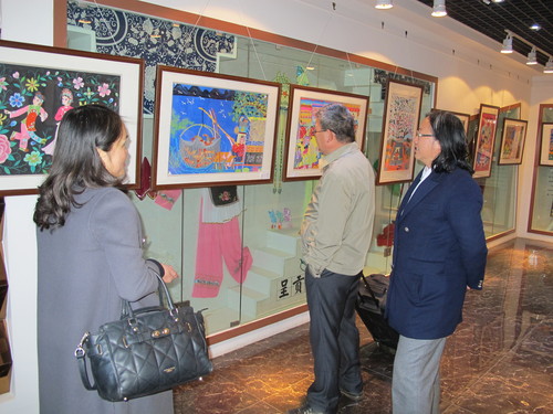 2017年1月27—2月12 新春书画摄影展。地点：文化馆三楼非遗展馆 (1)