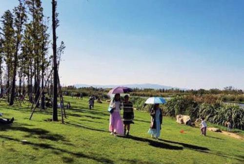 斗南湿地公园三台山公园,位于滇池东岸,云南省昆明市呈贡区城北面