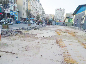   　　斗南社区东区凉亭改造前。