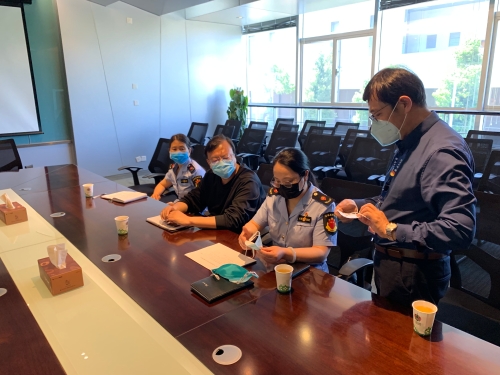 核查云白药生产口罩产品认证情况