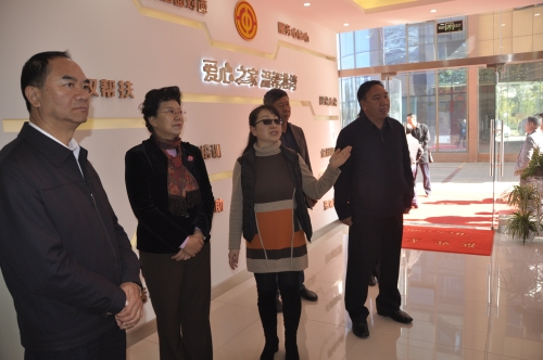 参观斗南流动职工之家