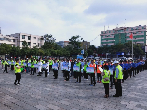 呈贡区红十字会参加昆明市呈贡区2020年爱国卫生“7个专项行动”全民大扫除“众参与”主题日活动2