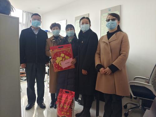 慰问省级劳模