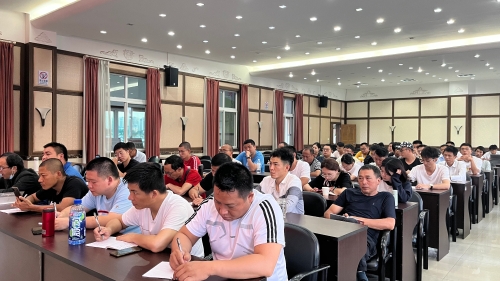 02学员参加培训