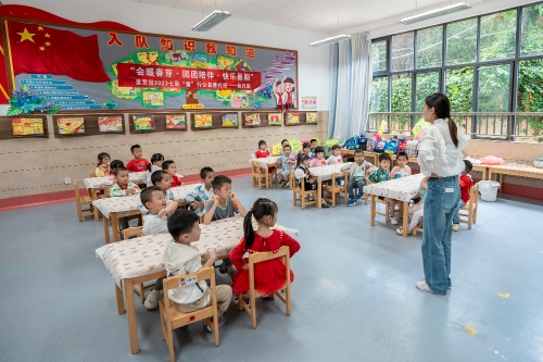 幼托班的孩子在上课