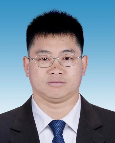 1.明福鸿证件照（蓝底渐变）