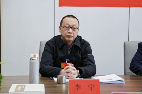 李宁