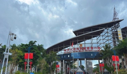 磨憨公路口岸。