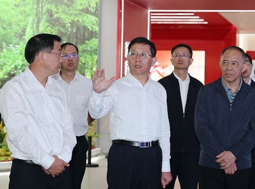 8月14日，王予波在云南昆明规划馆调研。