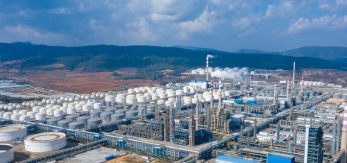 中石油云南石化1000万吨每年炼油项目炼油厂。通讯员 何英坤 摄