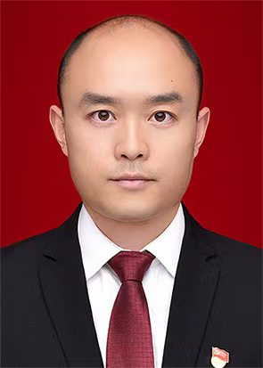 街道武装部长夏艺铭